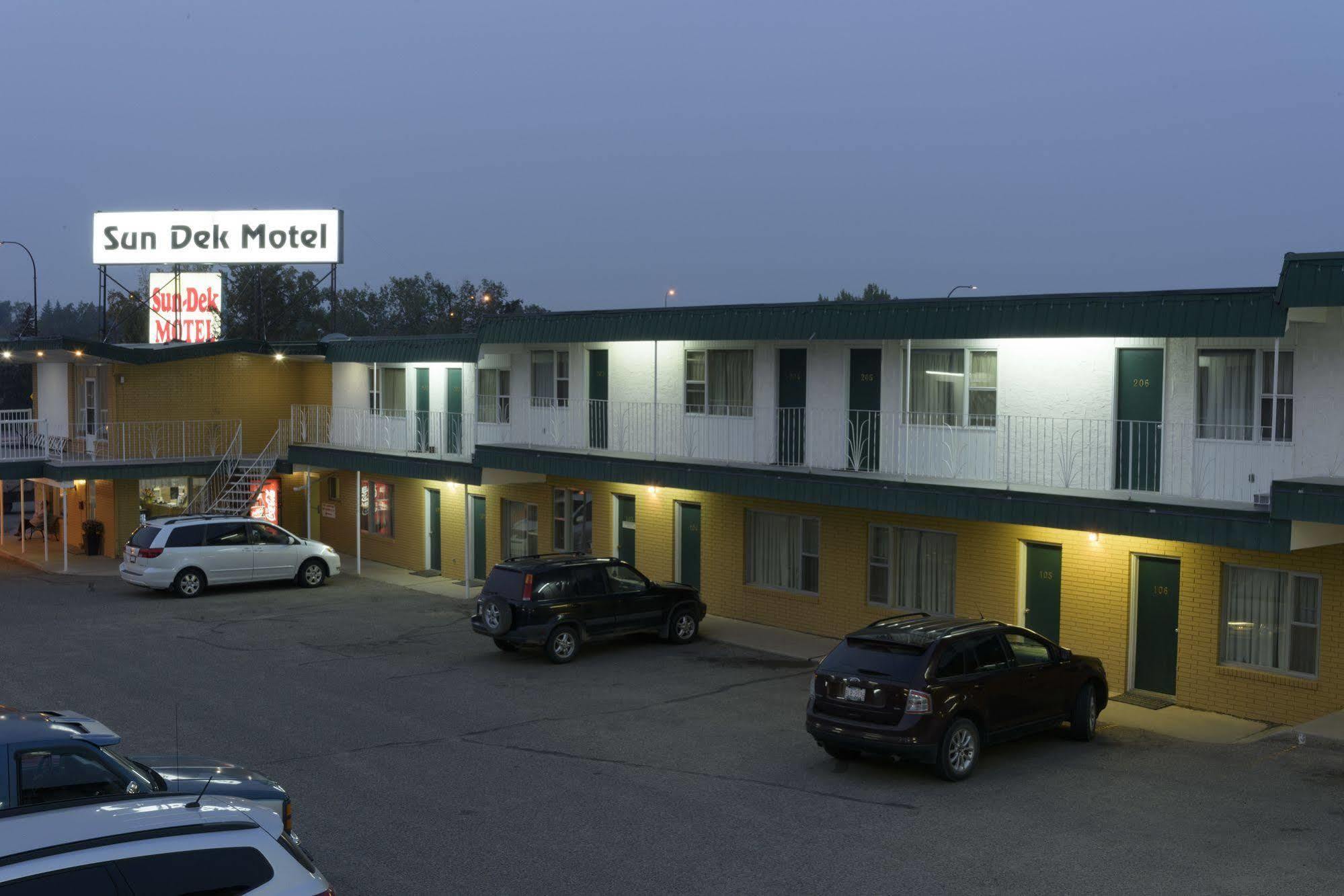 Sun-Dek Motel Medicine Hat Luaran gambar