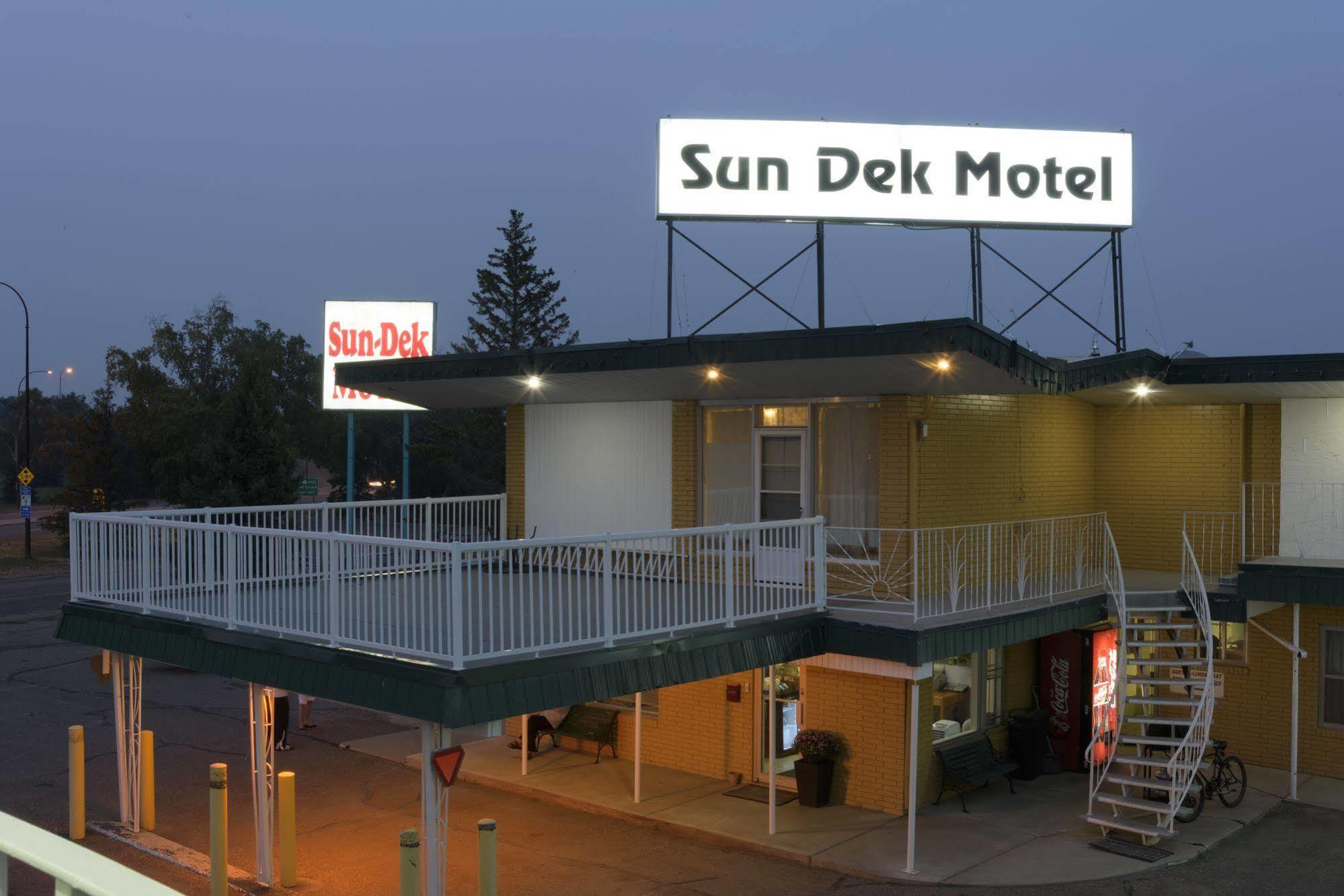 Sun-Dek Motel Medicine Hat Luaran gambar